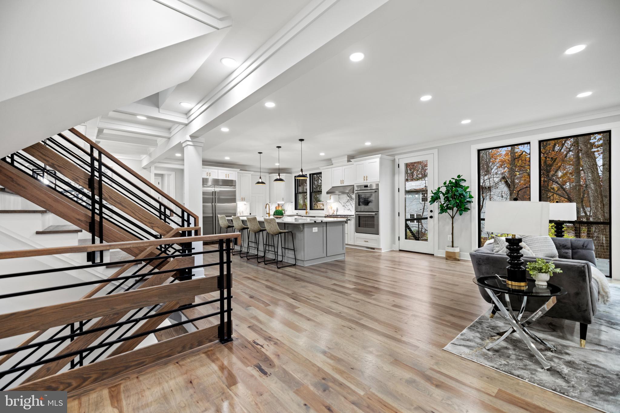 PICKETT ESTATES - Residential