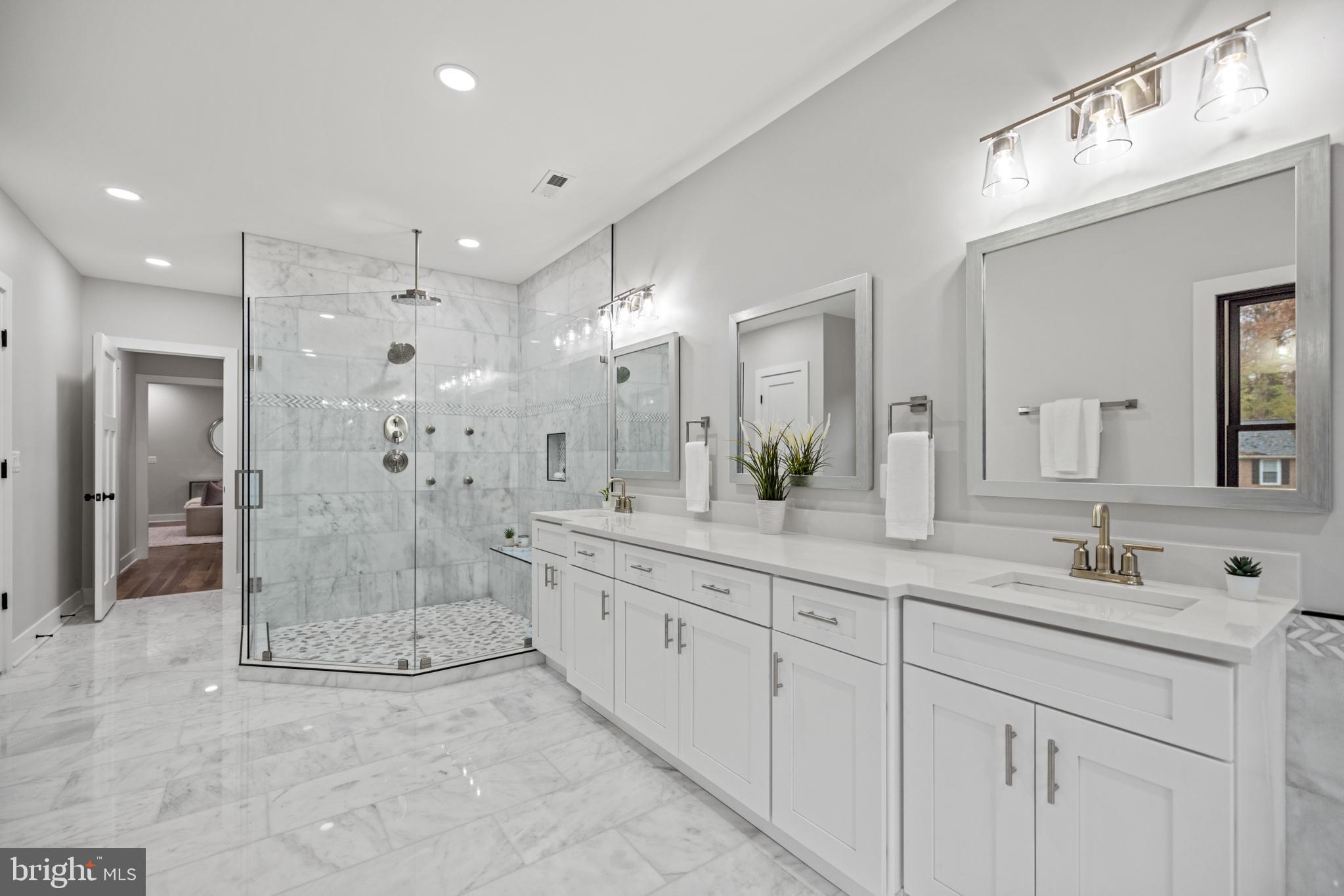 PICKETT ESTATES - Residential