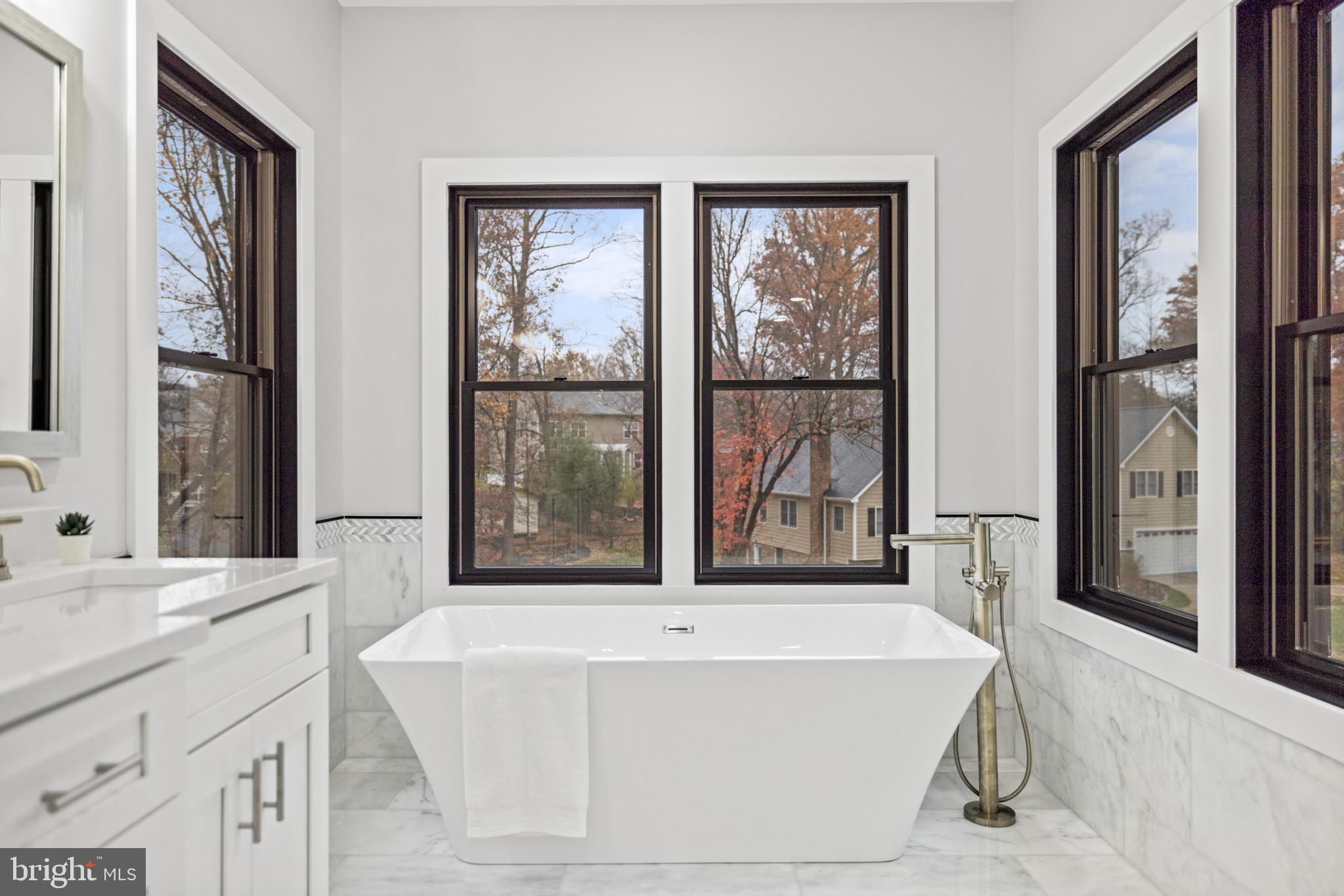 PICKETT ESTATES - Residential