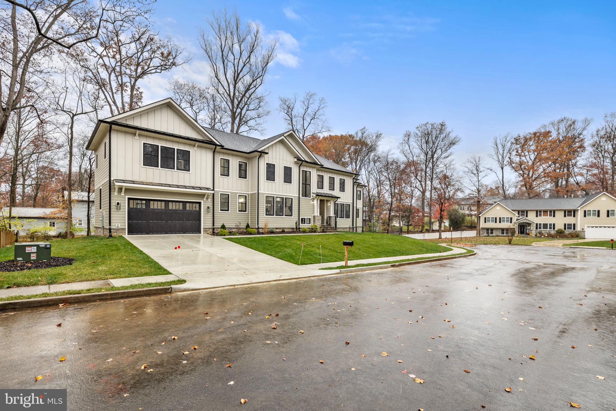 PICKETT ESTATES - Residential