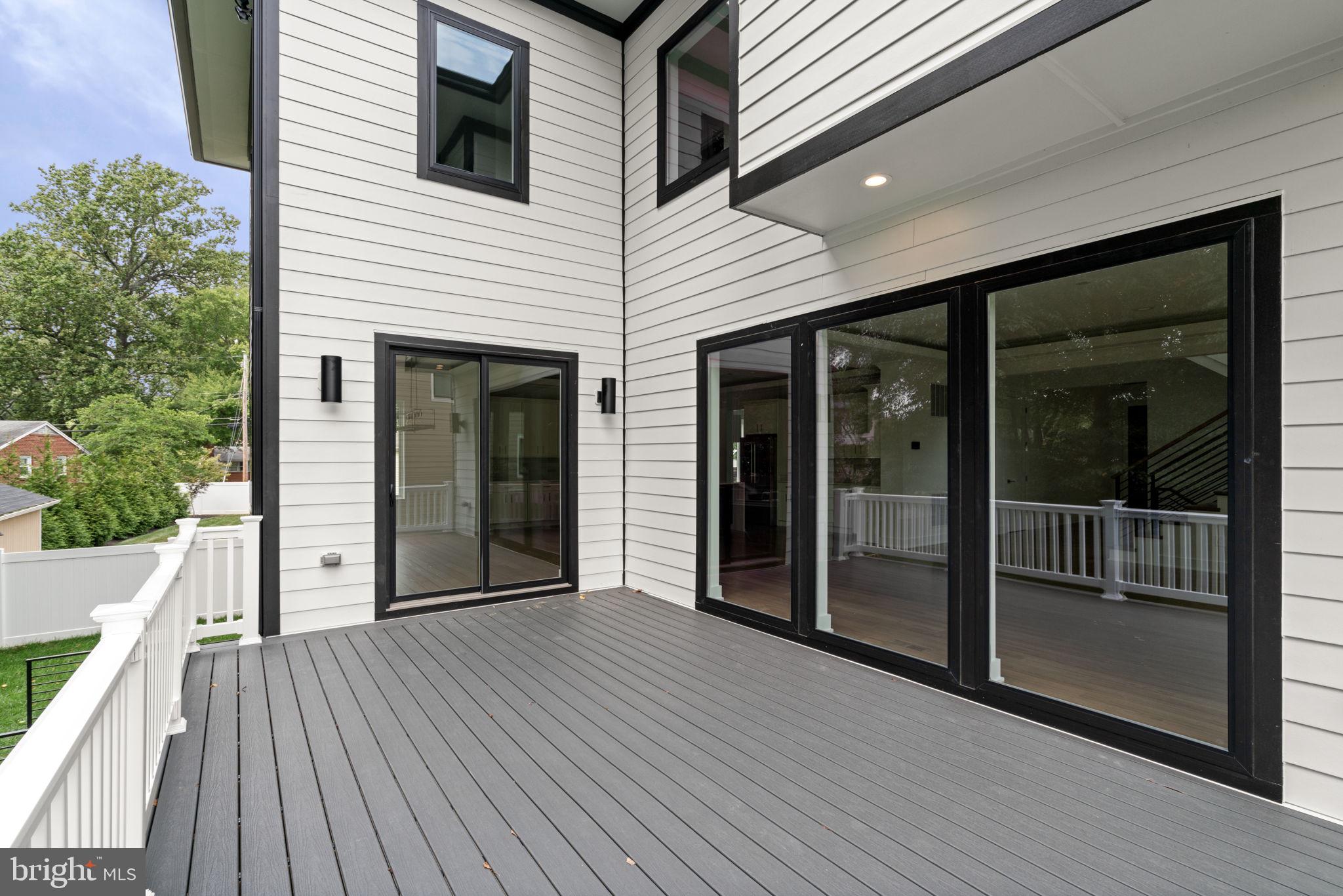 VIENNA WOODS - Residential