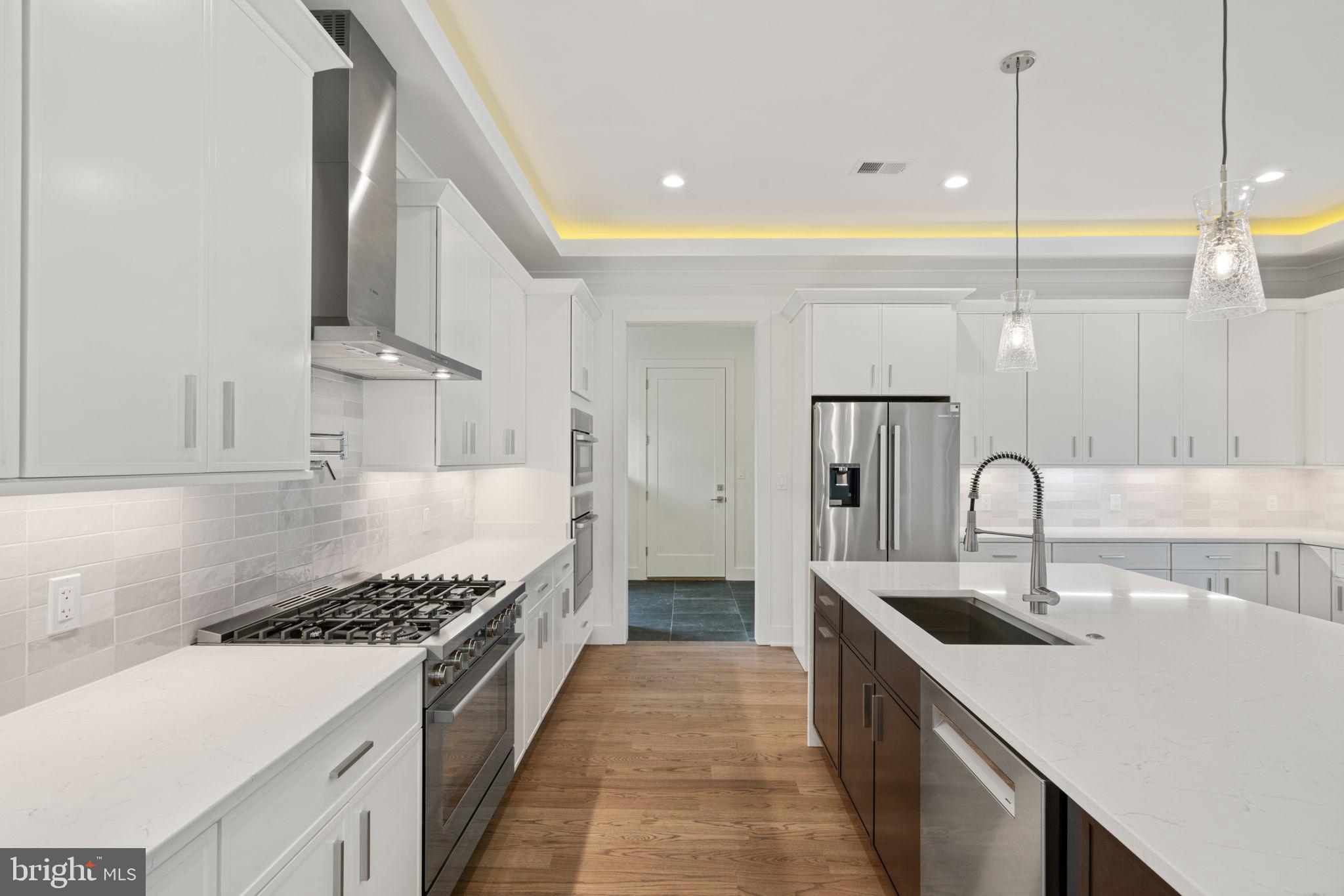 VIENNA WOODS - Residential