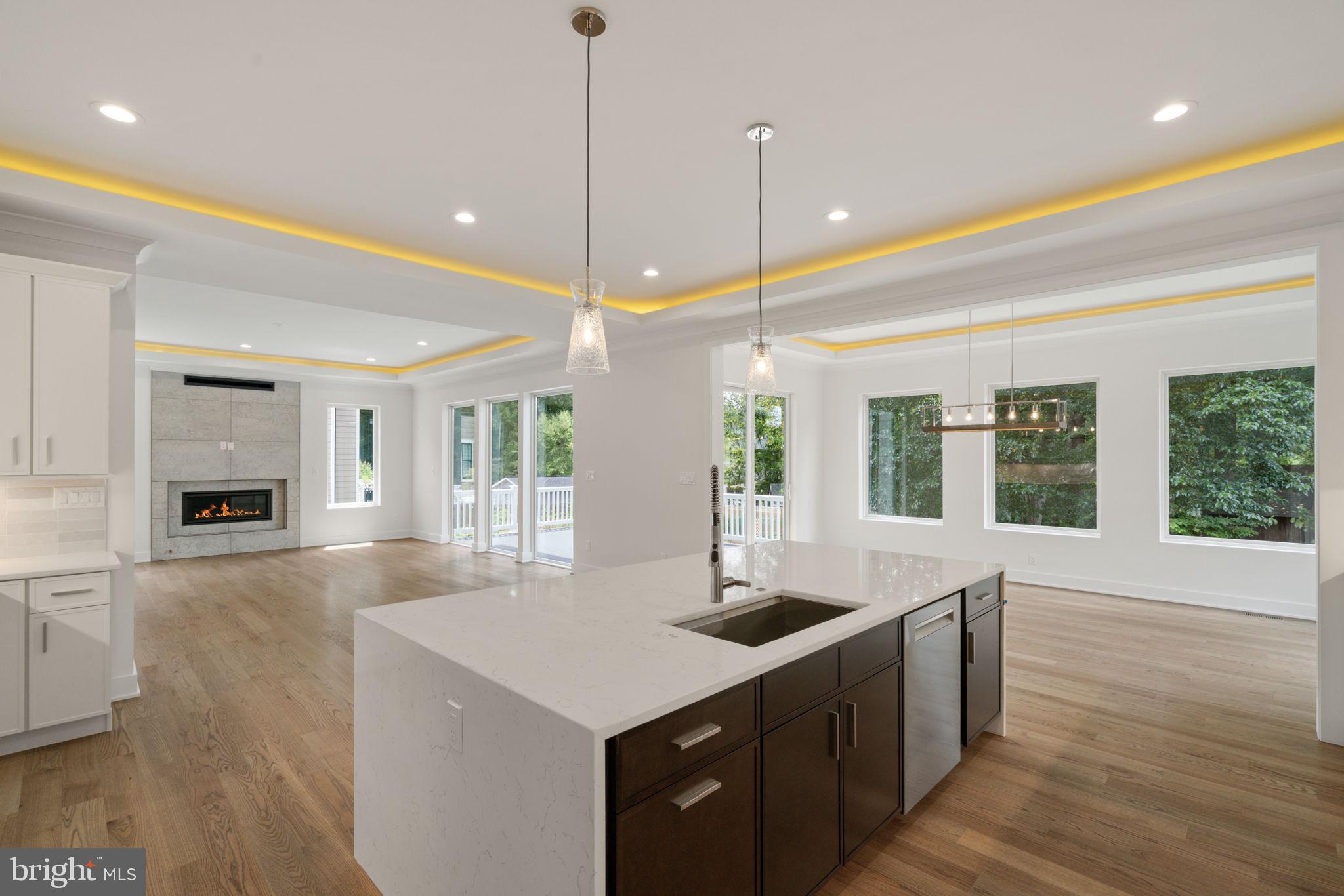 VIENNA WOODS - Residential