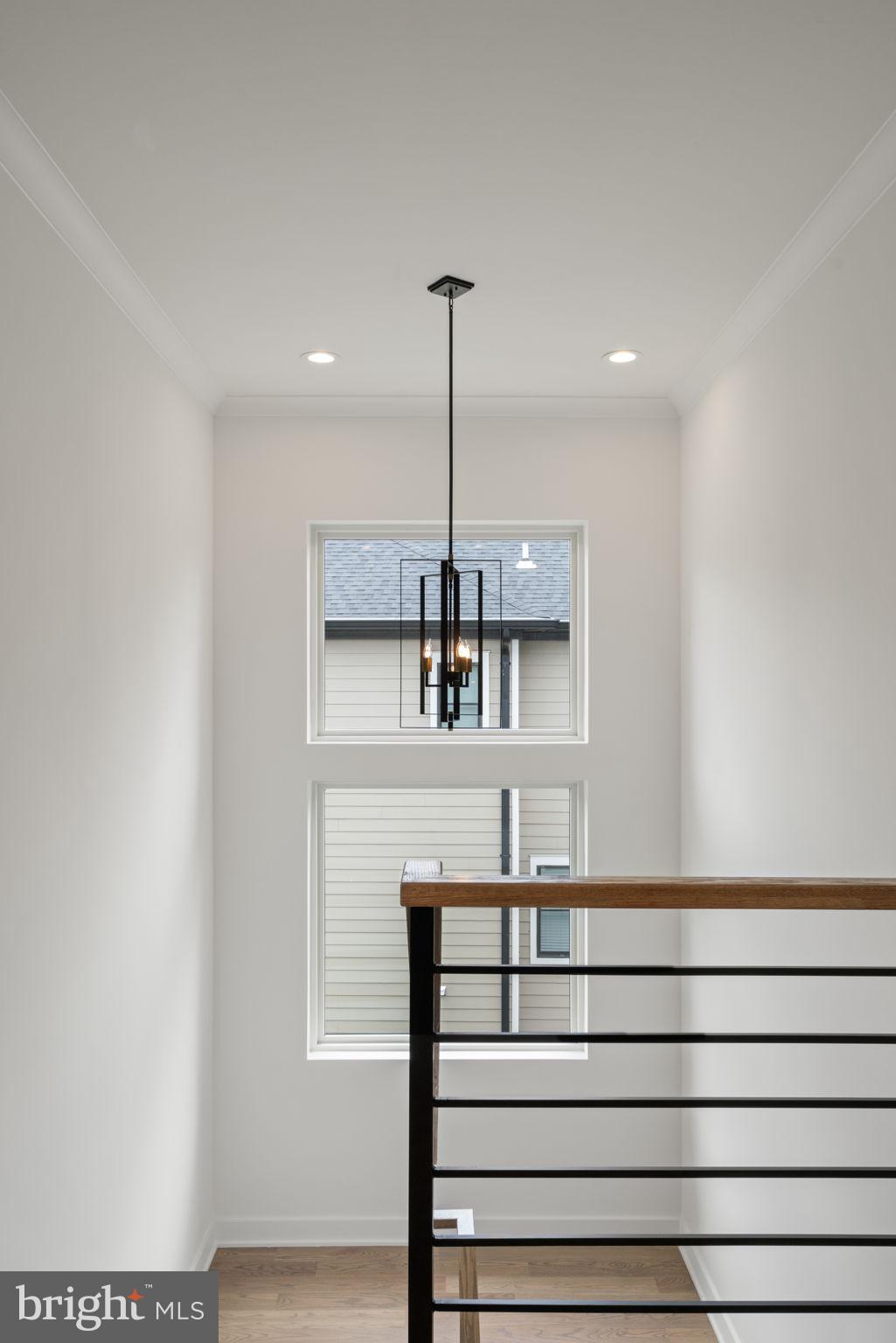 VIENNA WOODS - Residential