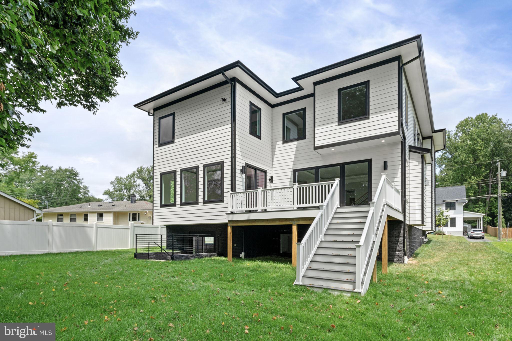 VIENNA WOODS - Residential