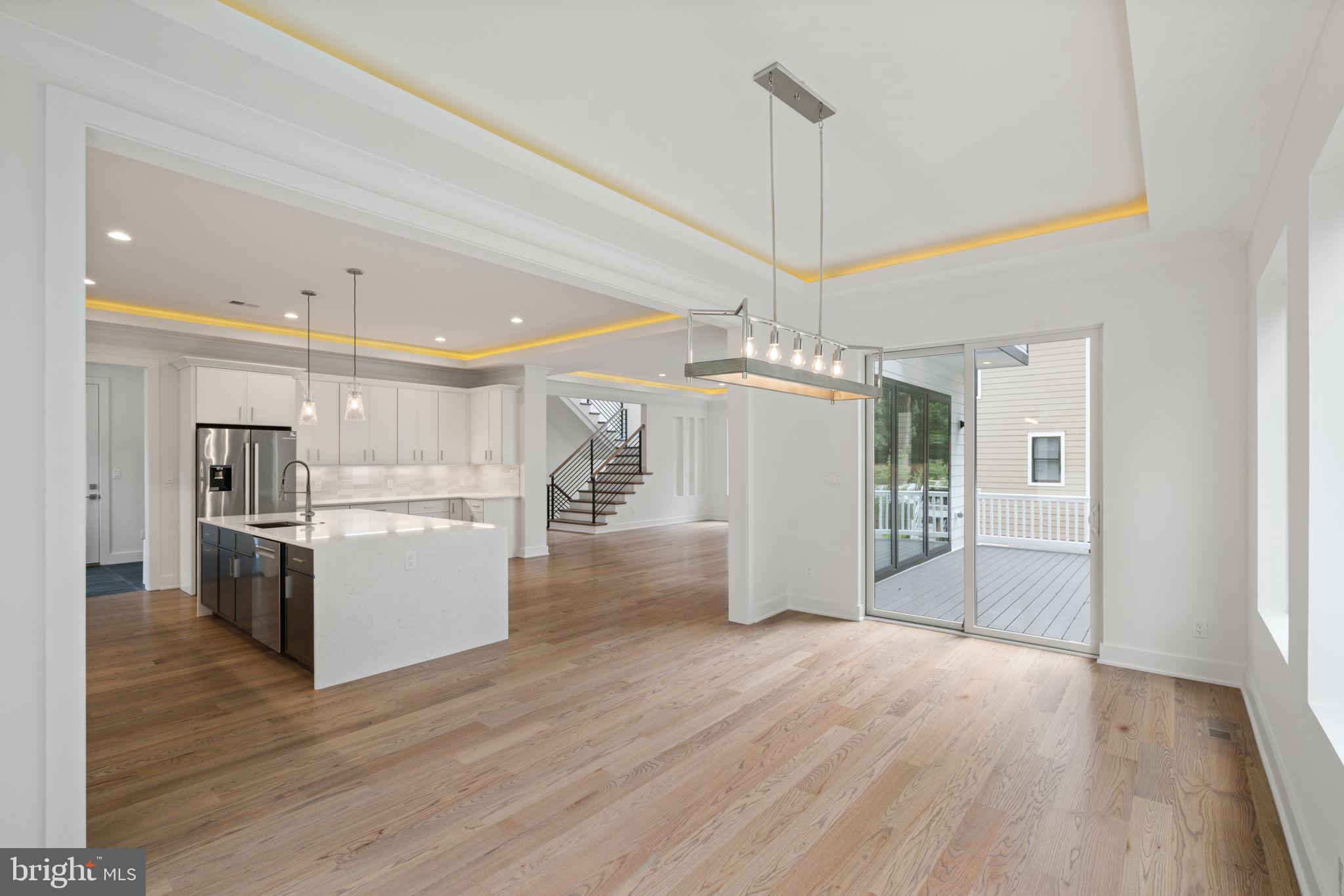 VIENNA WOODS - Residential