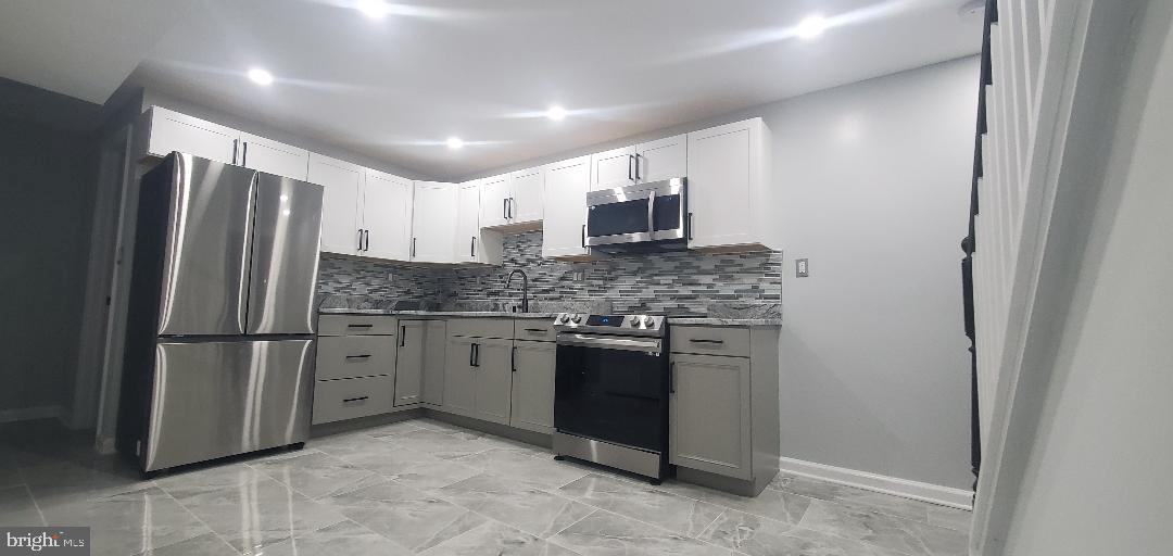 BARNABY KNOLLS PLAT 3 - Residential Lease