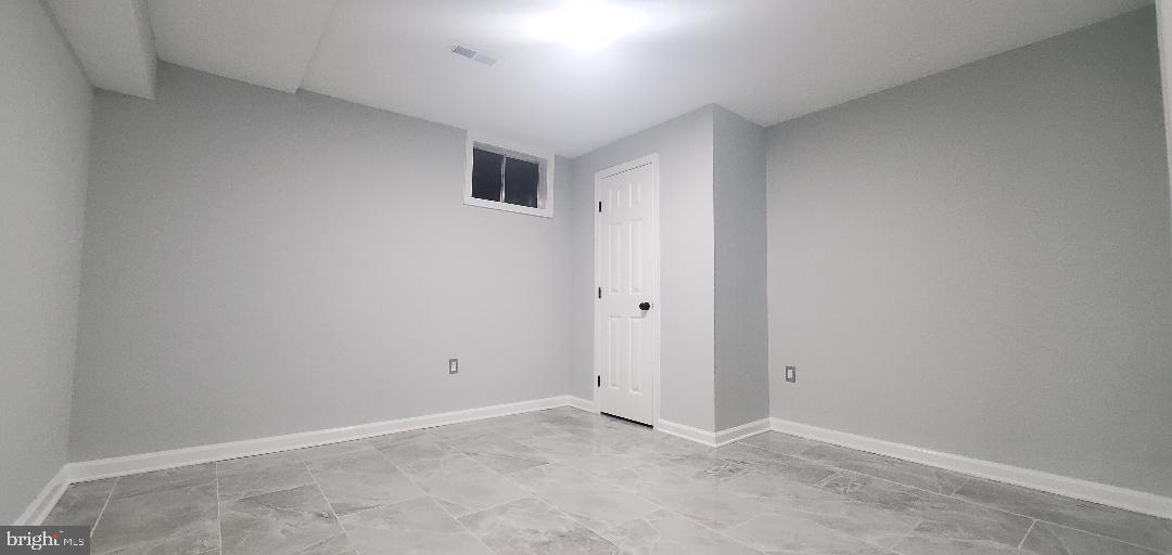 BARNABY KNOLLS PLAT 3 - Residential Lease