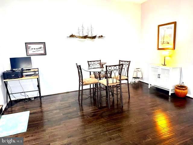 ANNAPOLIS OVERLOOK - Residential