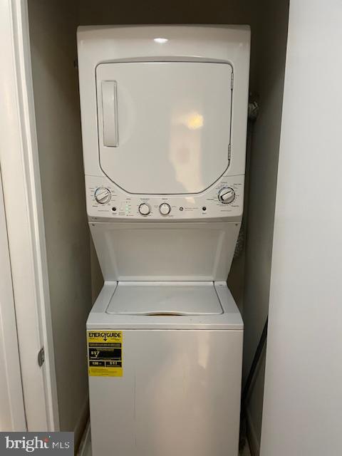 ANNAPOLIS OVERLOOK - Residential