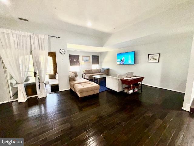 ANNAPOLIS OVERLOOK - Residential