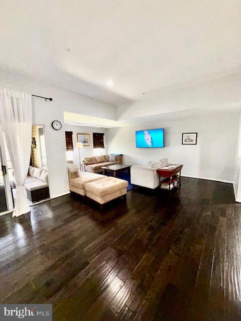 ANNAPOLIS OVERLOOK - Residential