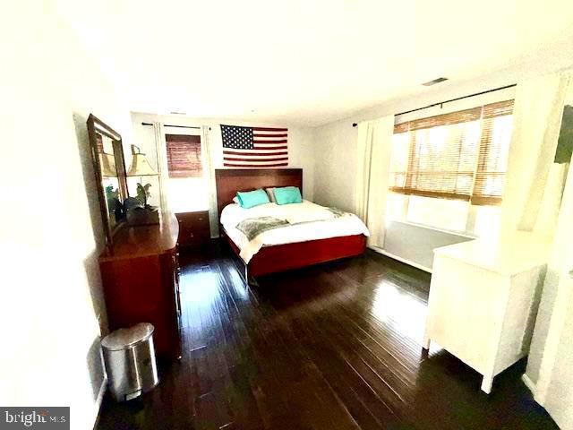 ANNAPOLIS OVERLOOK - Residential