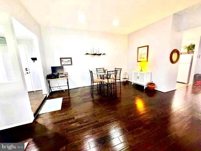 ANNAPOLIS OVERLOOK - Residential