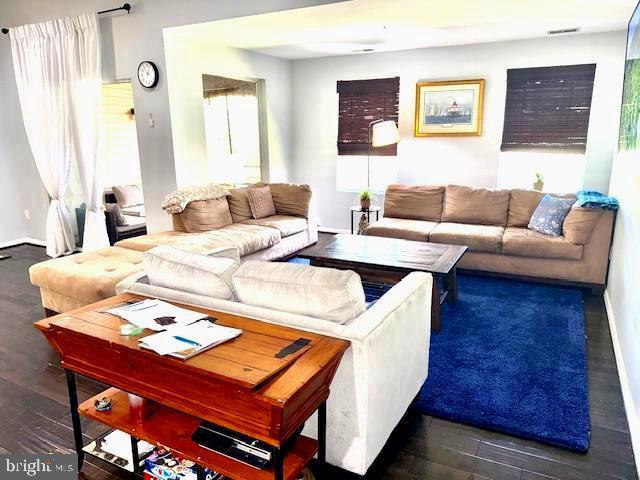 ANNAPOLIS OVERLOOK - Residential