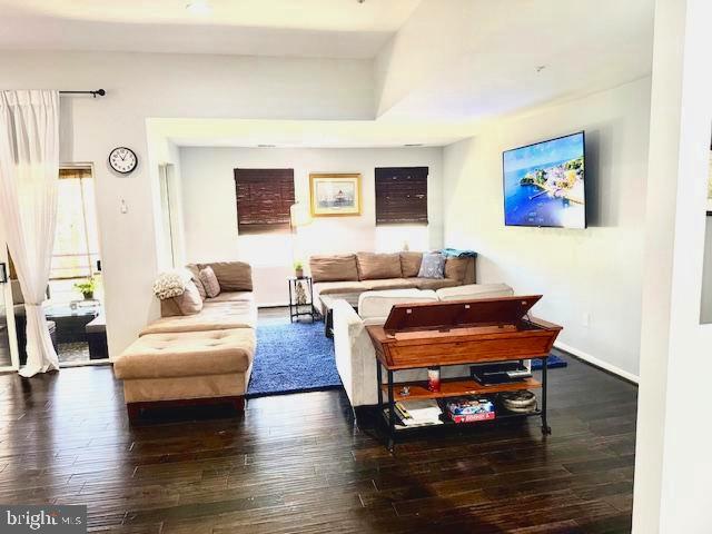 ANNAPOLIS OVERLOOK - Residential