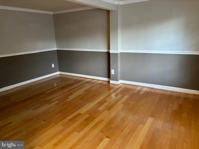 COURTS OF TYSONS - Residential Lease