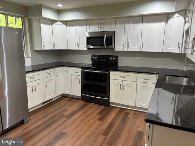 COURTS OF TYSONS - Residential Lease