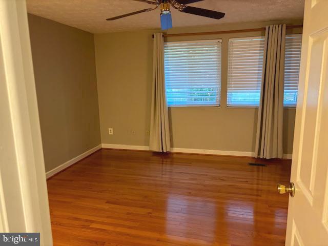 COURTS OF TYSONS - Residential Lease