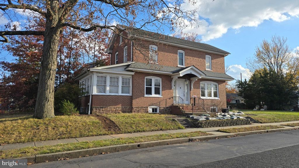 Photo of 200 E 5th Street, LANSDALE, PA 19446 (MLS # PAMC2153874)