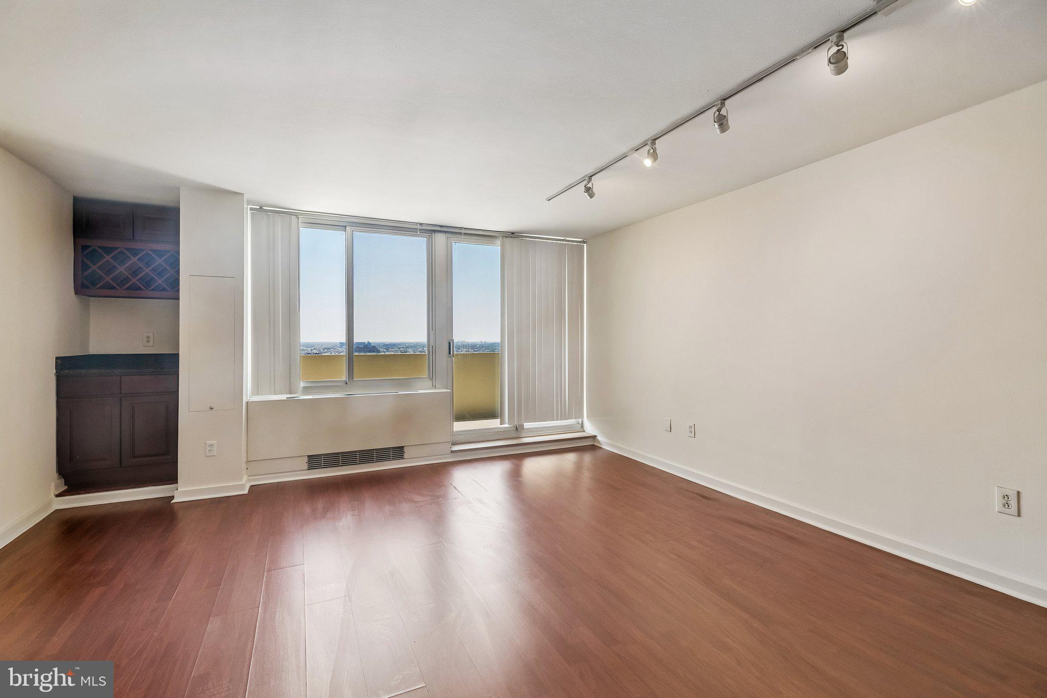 604 S WASHINGTON SQUARE 36 2211