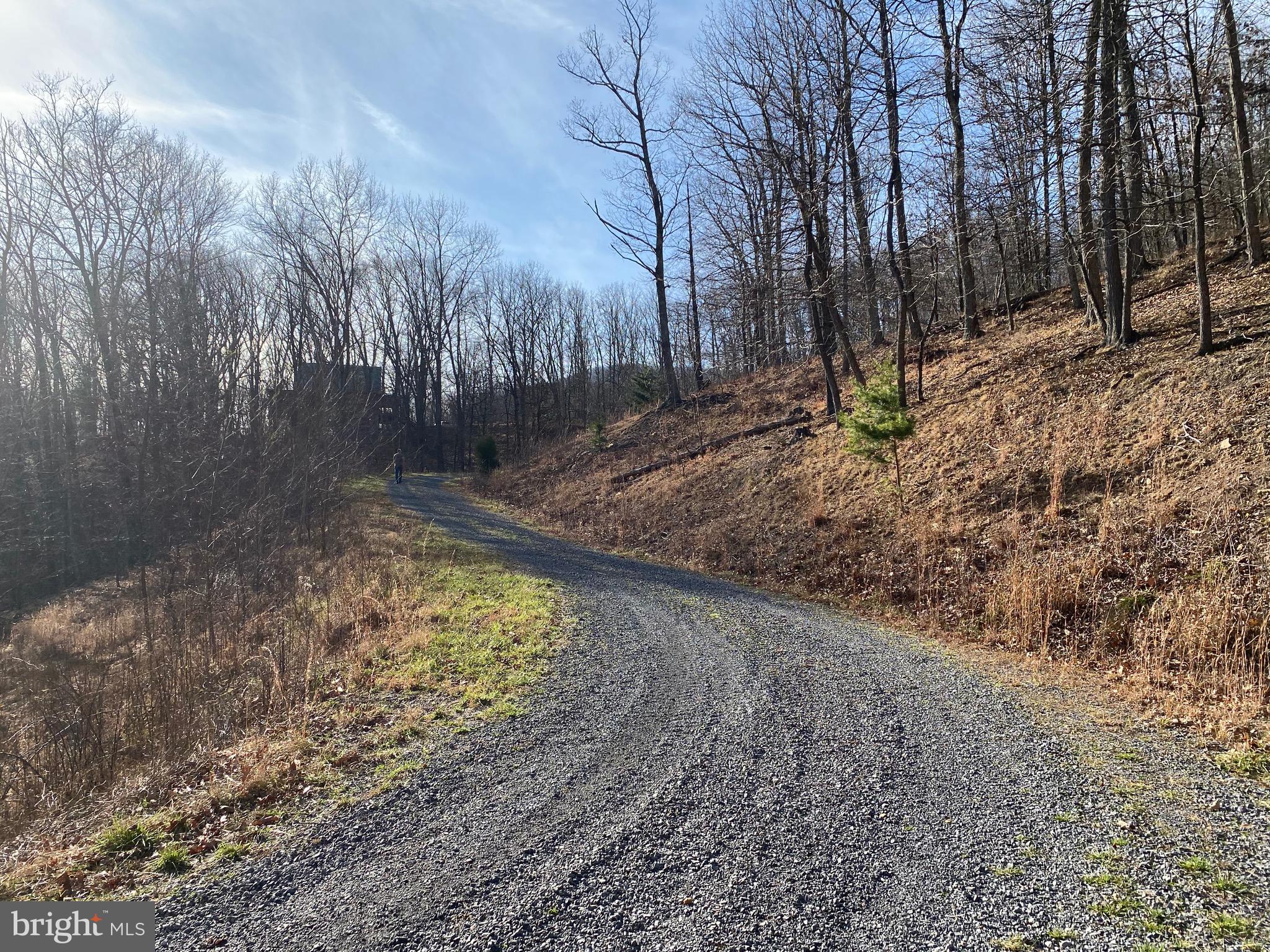 TROUT PASS PARK - Land