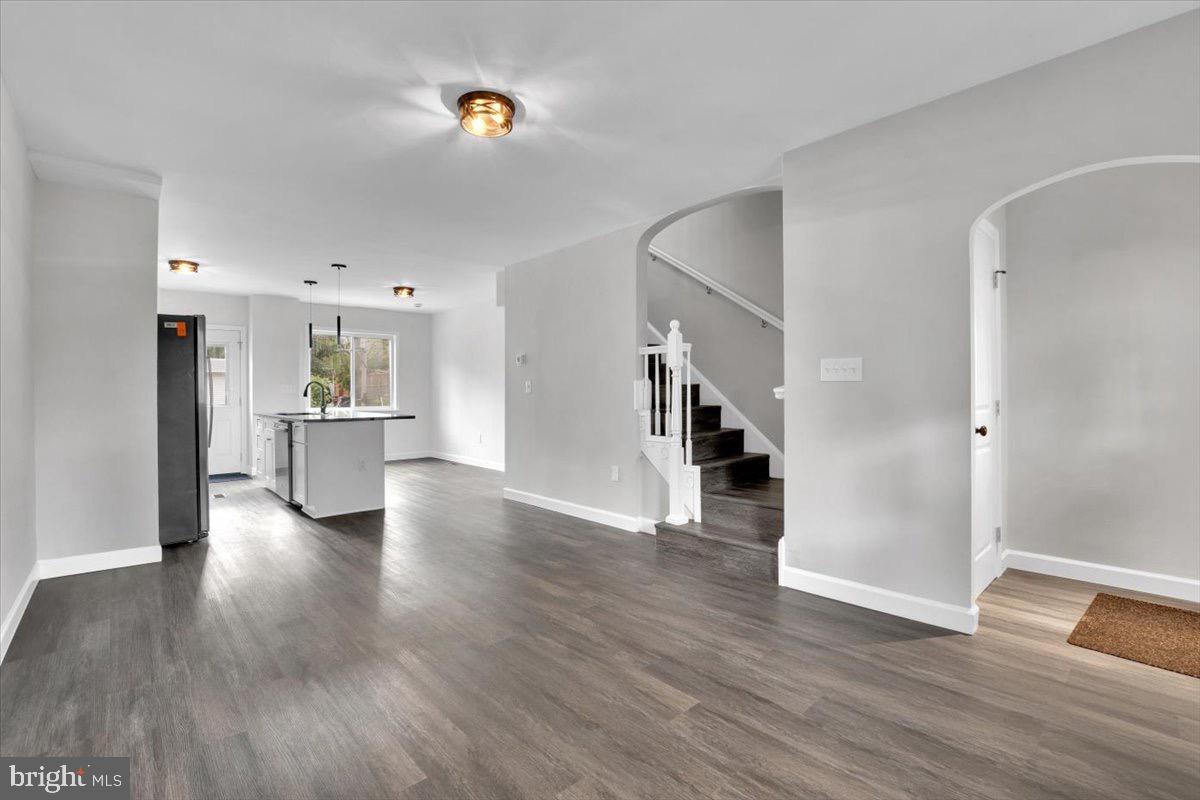 1517 DOWNING STREET NE