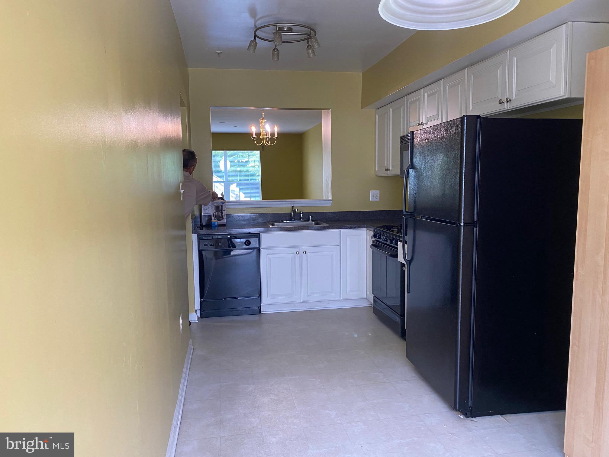 HEARTHSTONE VILLAGE - Residential Lease