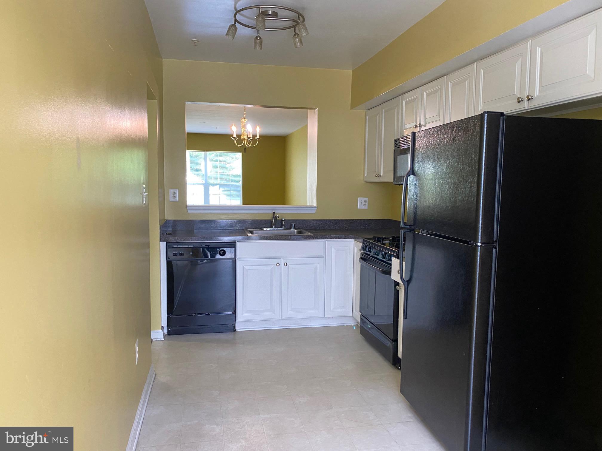 HEARTHSTONE VILLAGE - Residential Lease