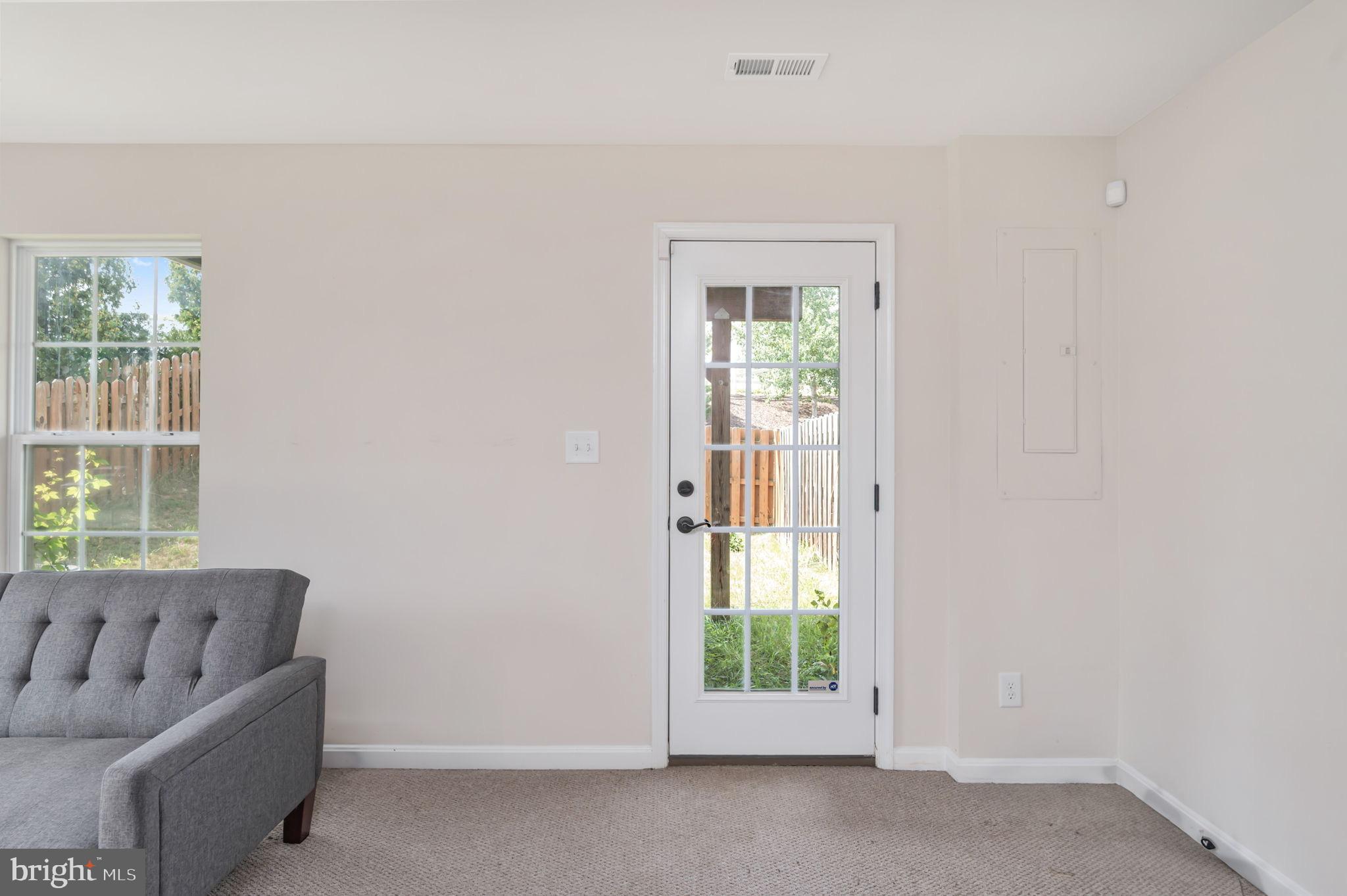 LAKESIDE - Residential