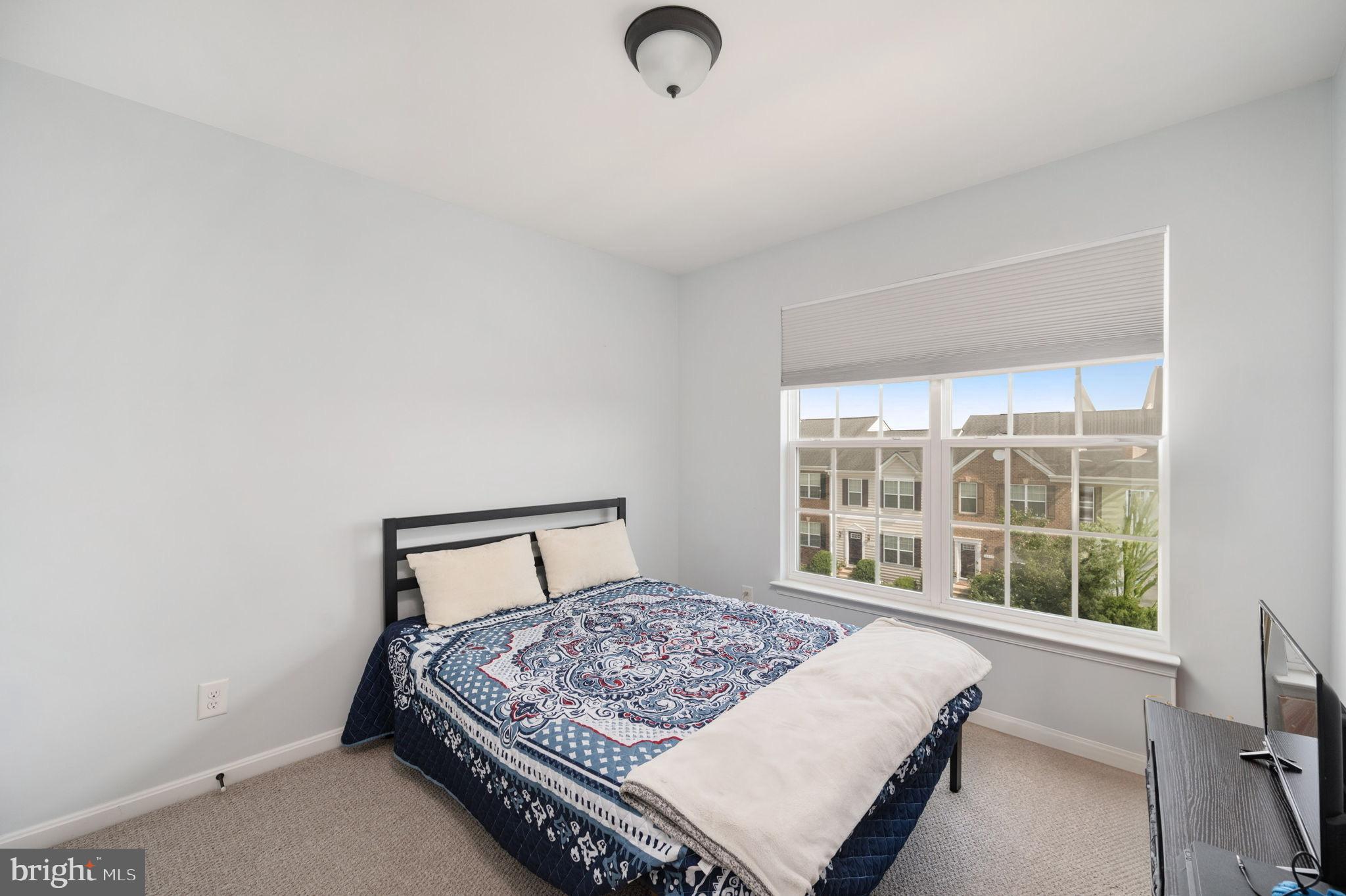 LAKESIDE - Residential