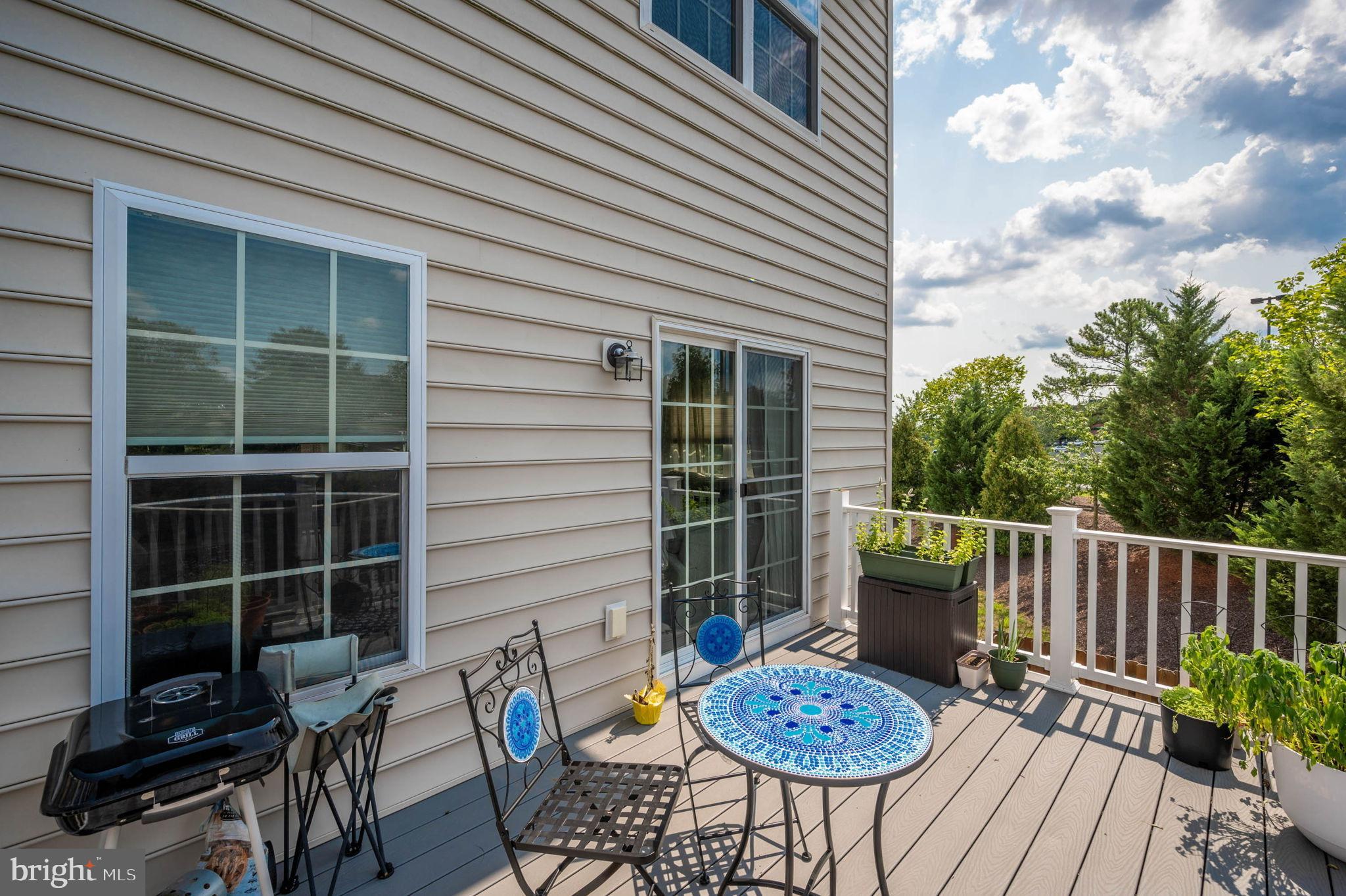 LAKESIDE - Residential