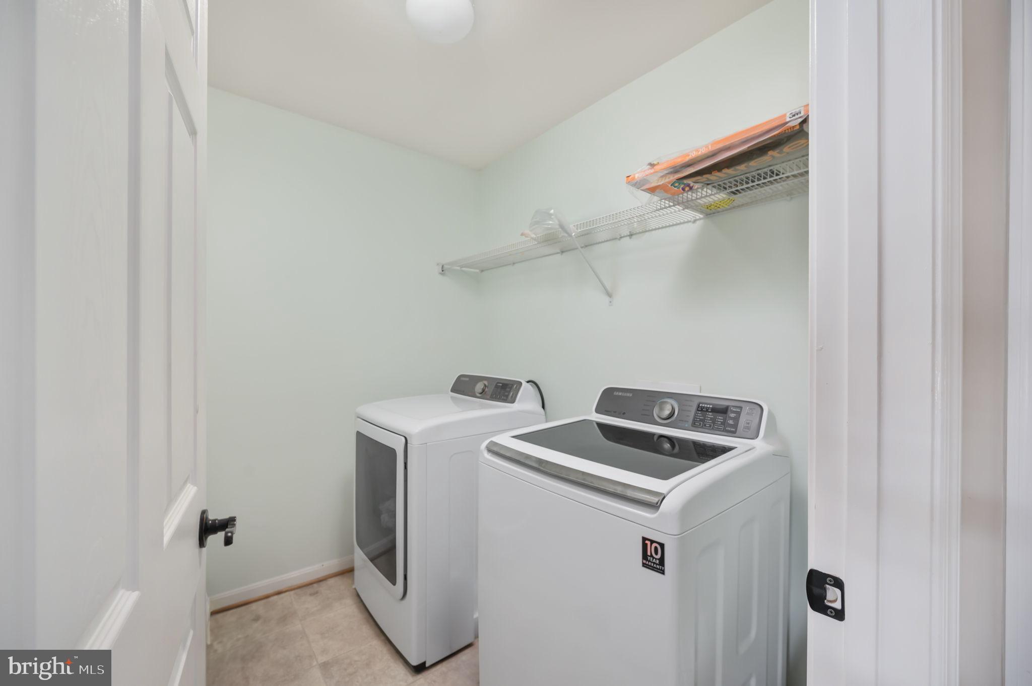 LAKESIDE - Residential