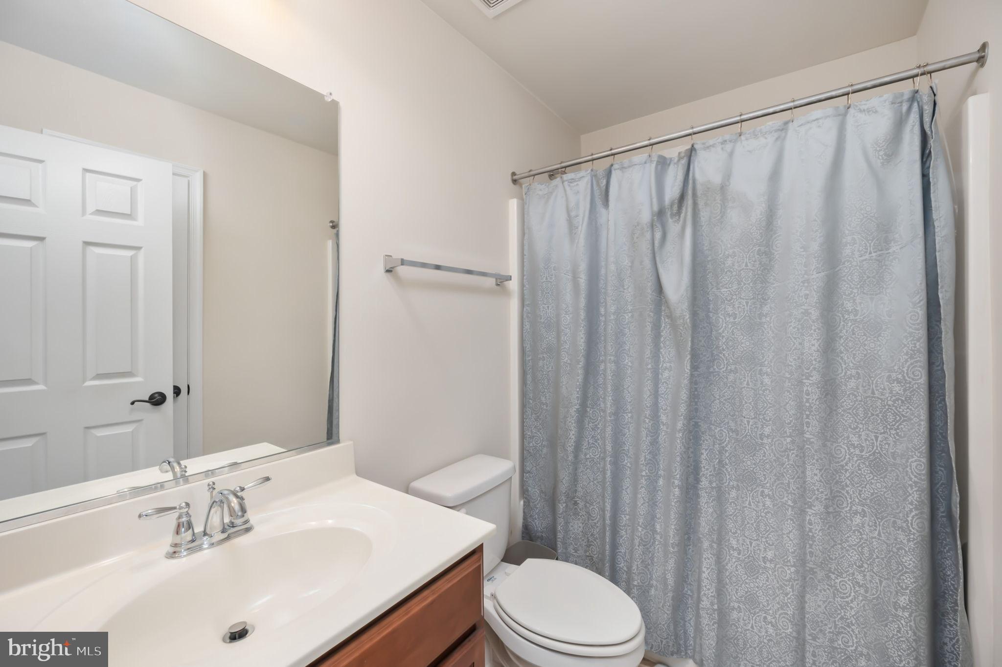 LAKESIDE - Residential