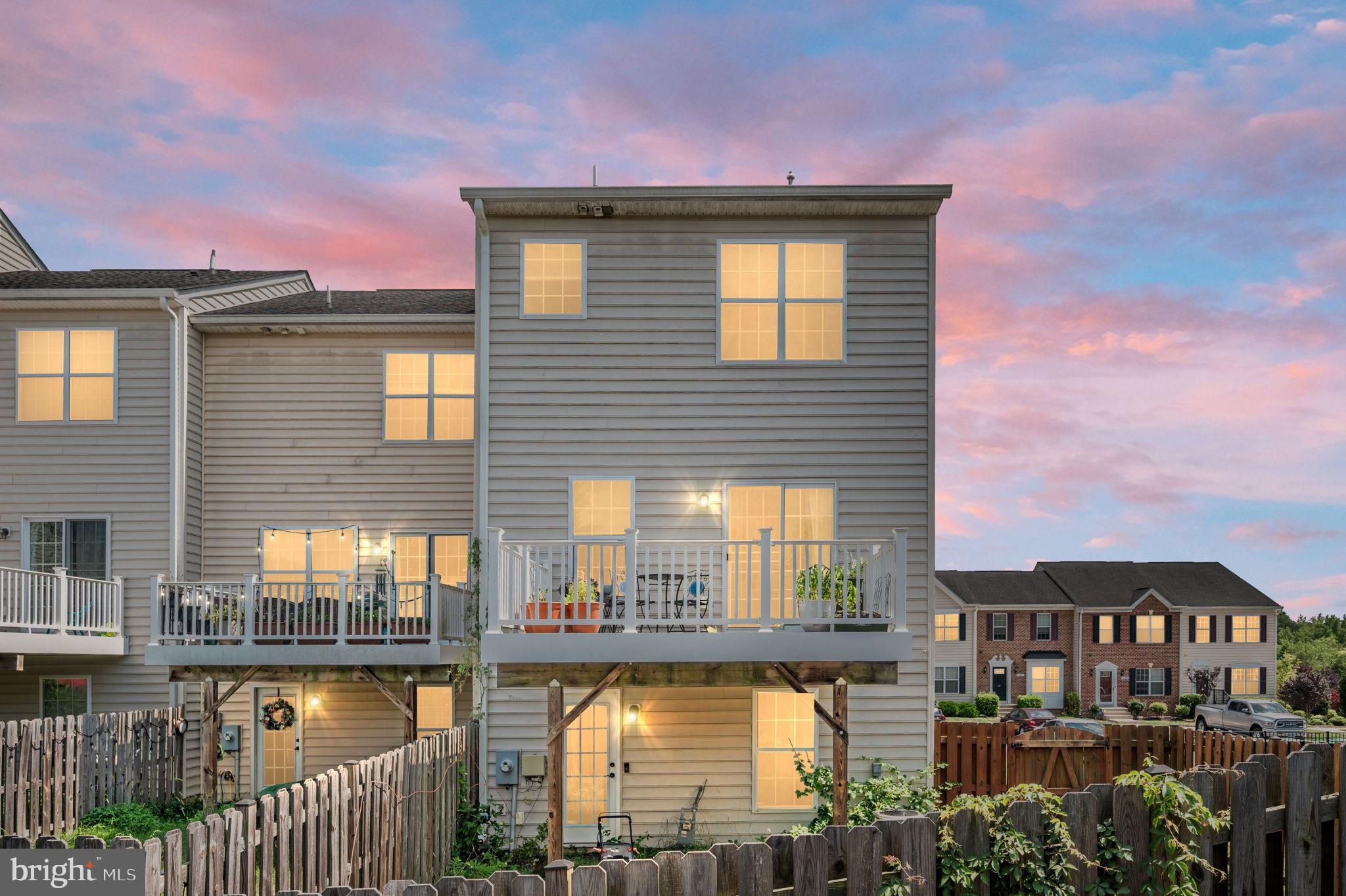 LAKESIDE - Residential