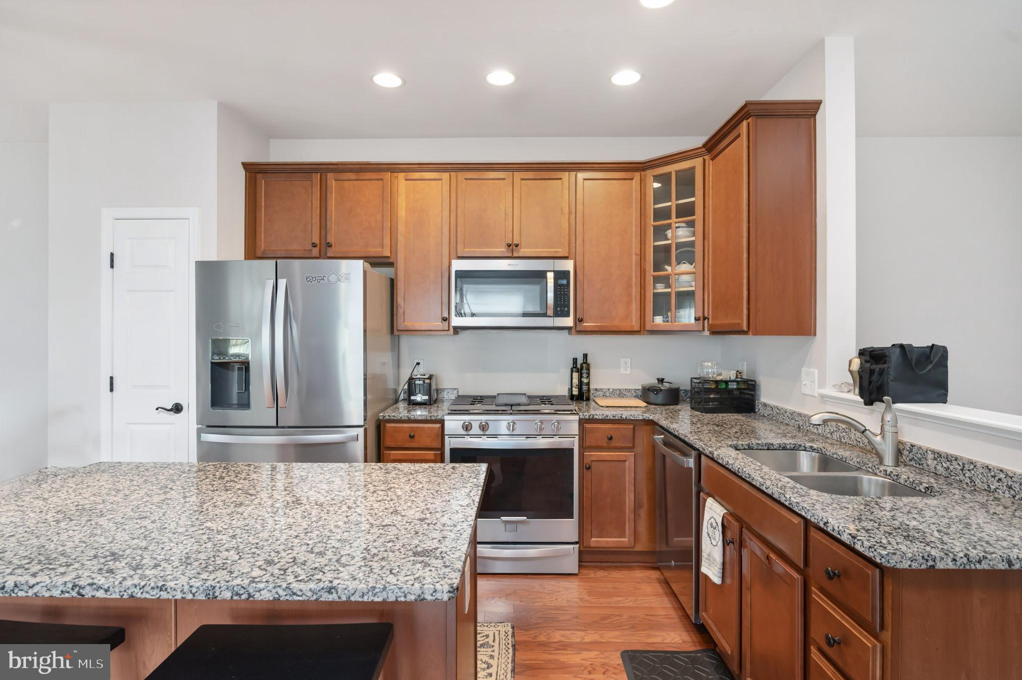 LAKESIDE - Residential