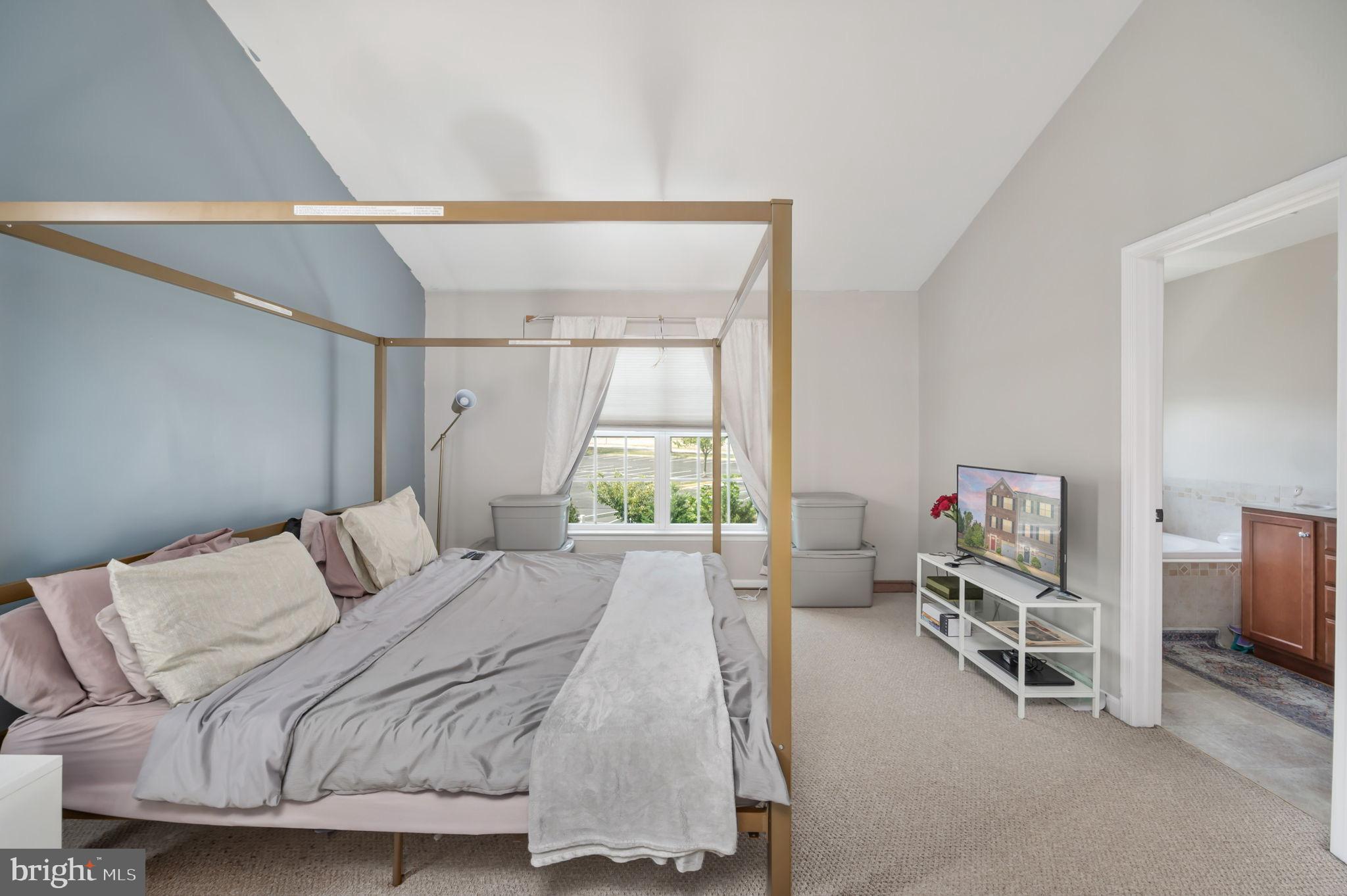 LAKESIDE - Residential