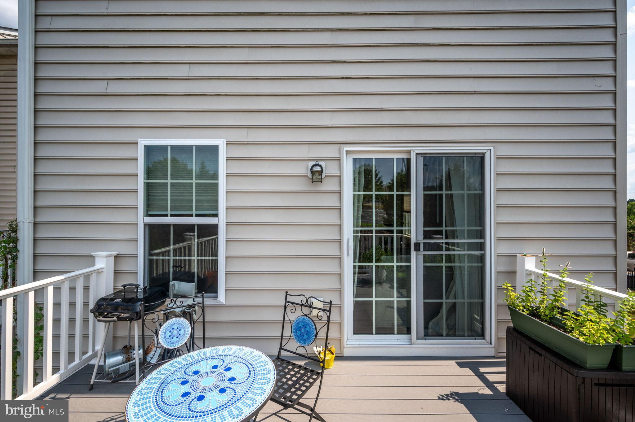 LAKESIDE - Residential