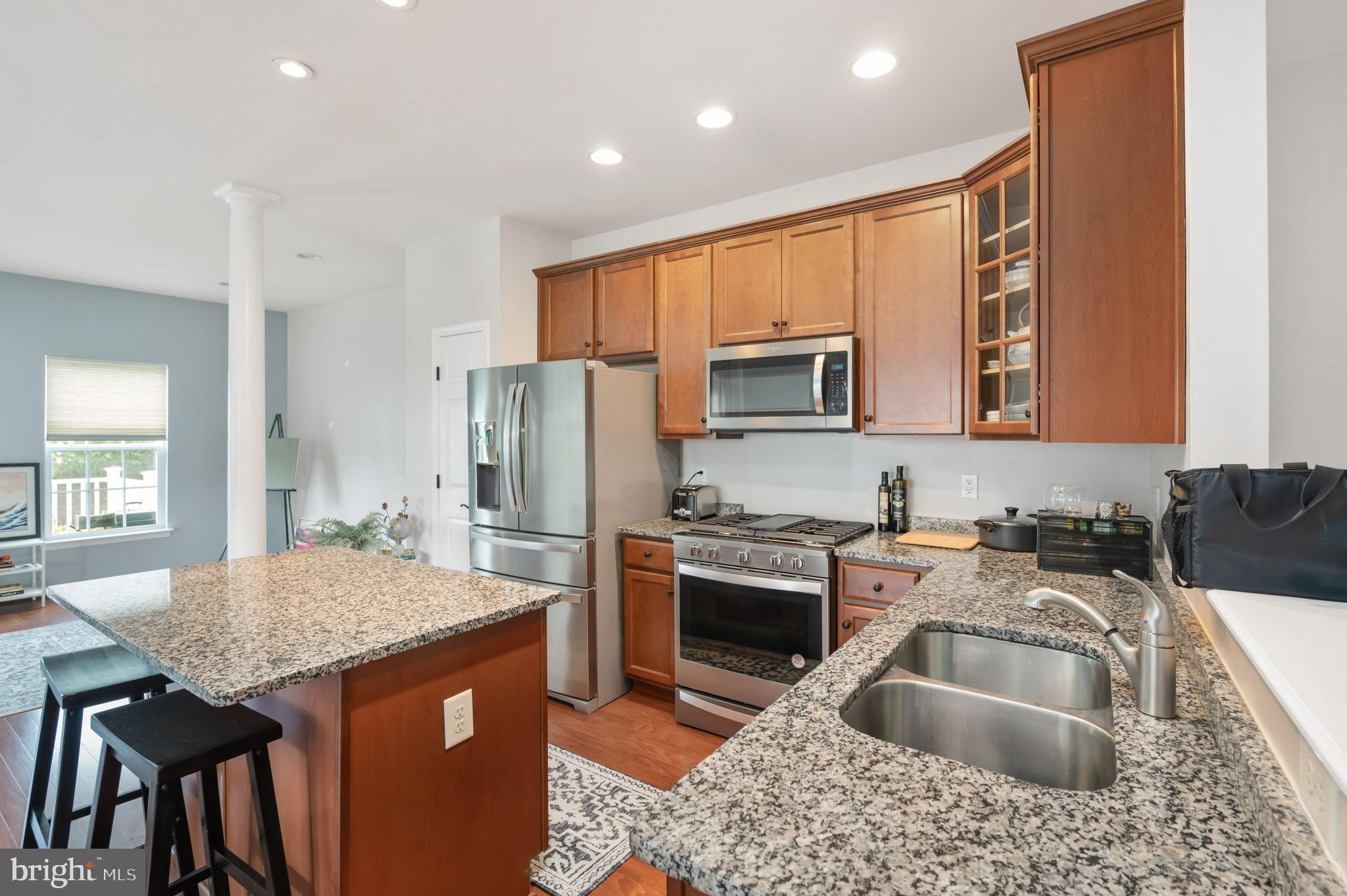 LAKESIDE - Residential