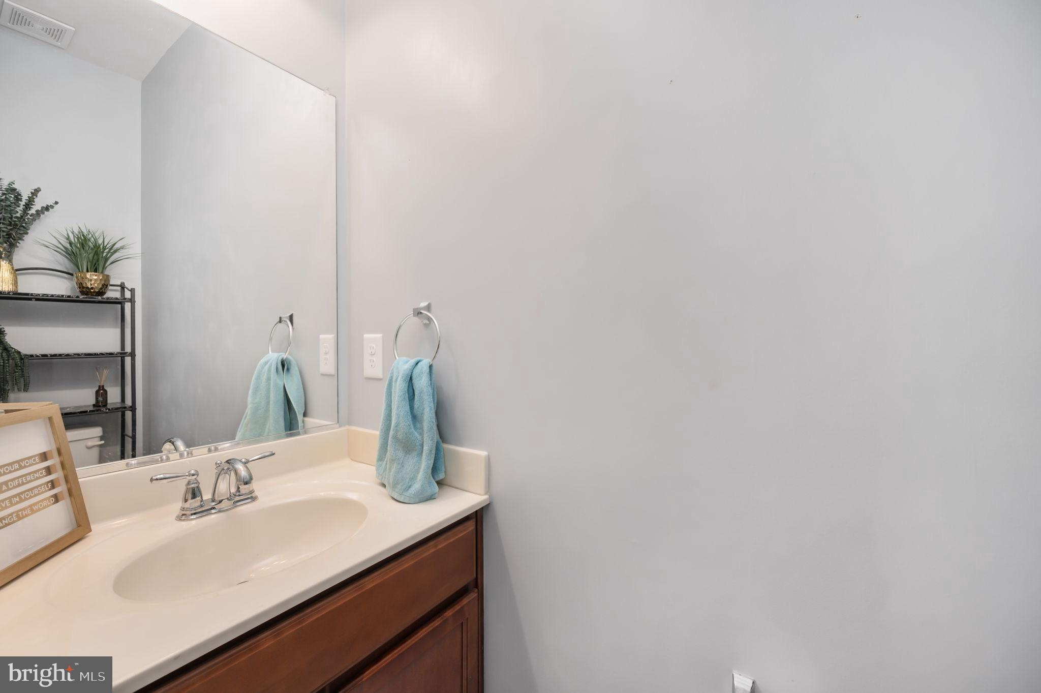 LAKESIDE - Residential