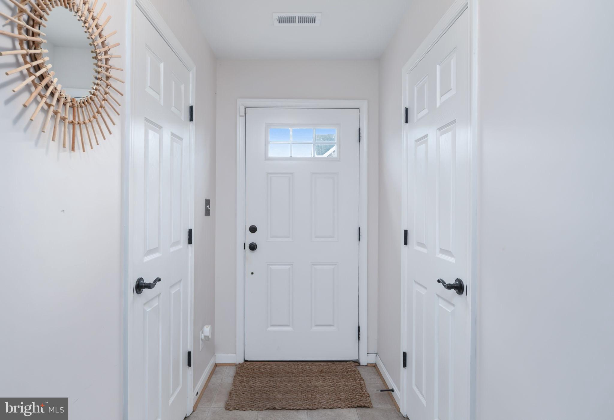 LAKESIDE - Residential