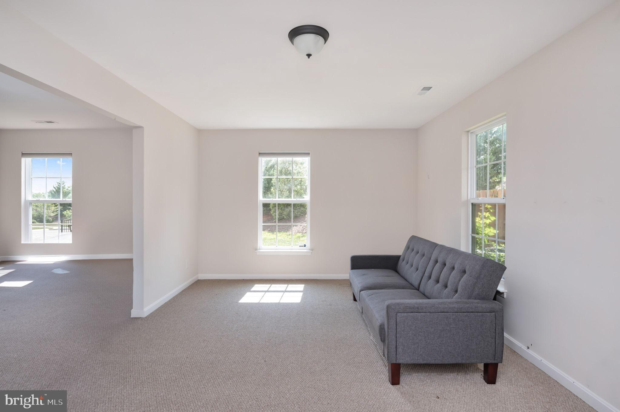 LAKESIDE - Residential