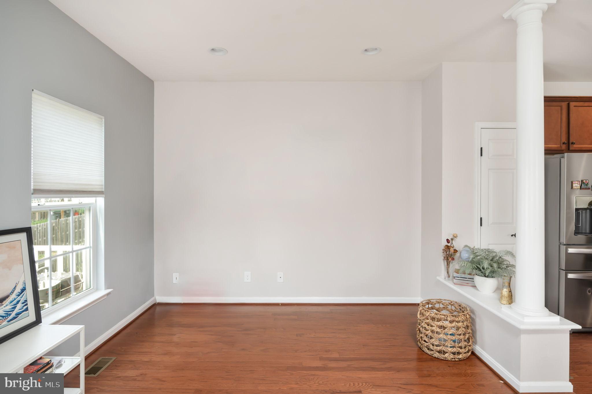 LAKESIDE - Residential