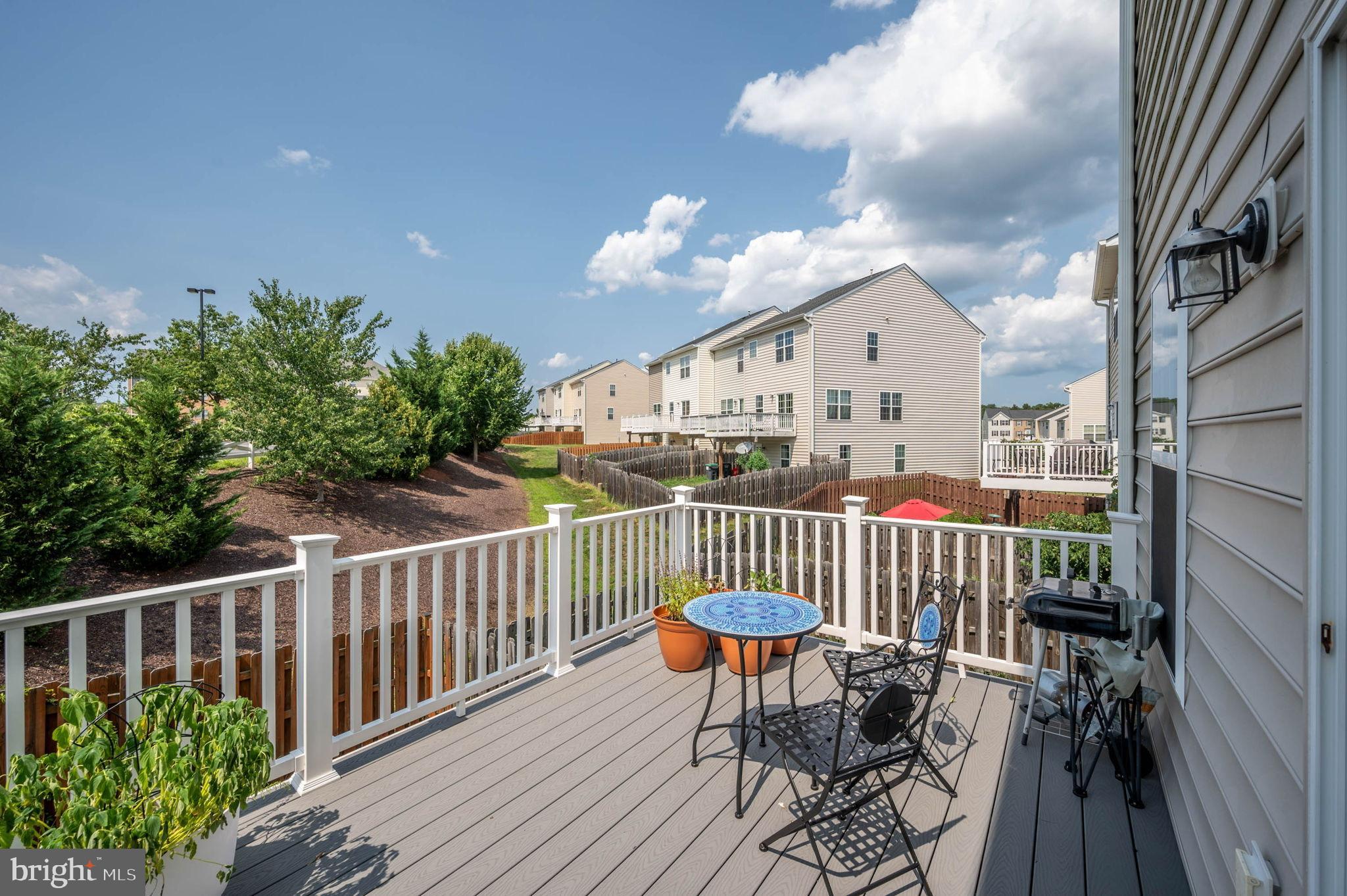 LAKESIDE - Residential