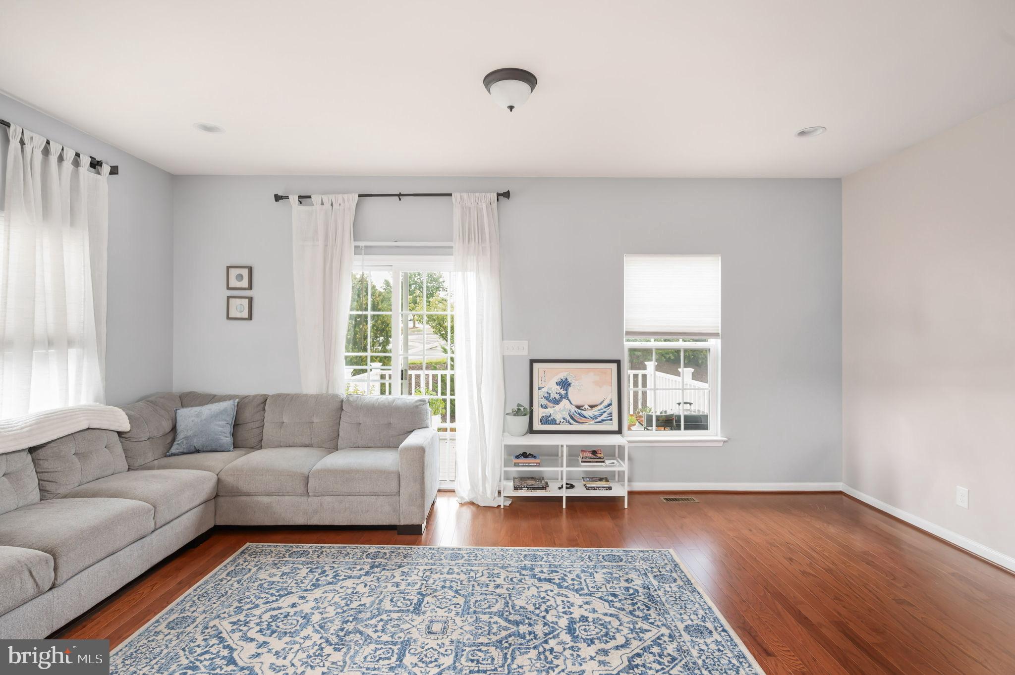 LAKESIDE - Residential