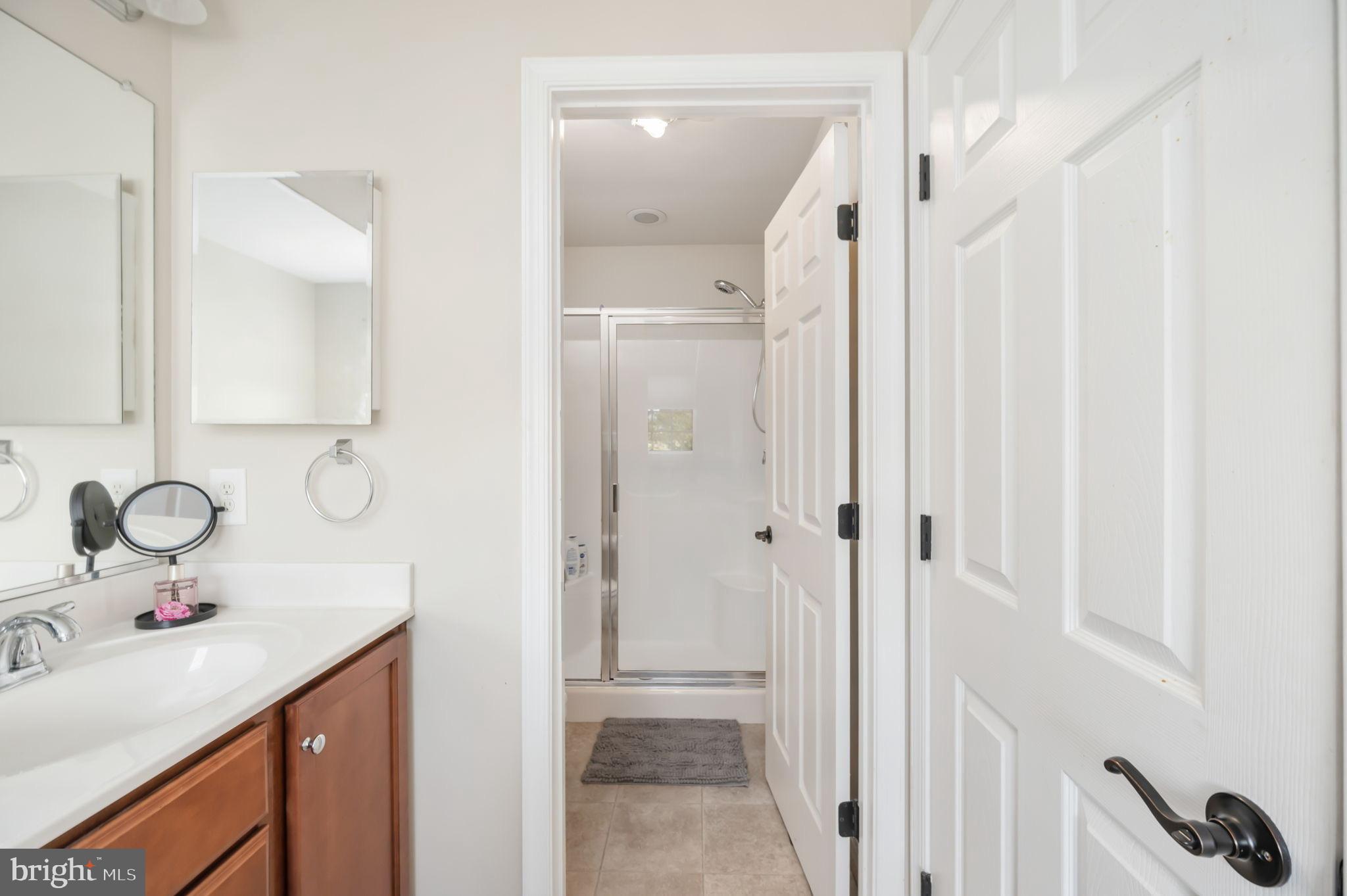 LAKESIDE - Residential