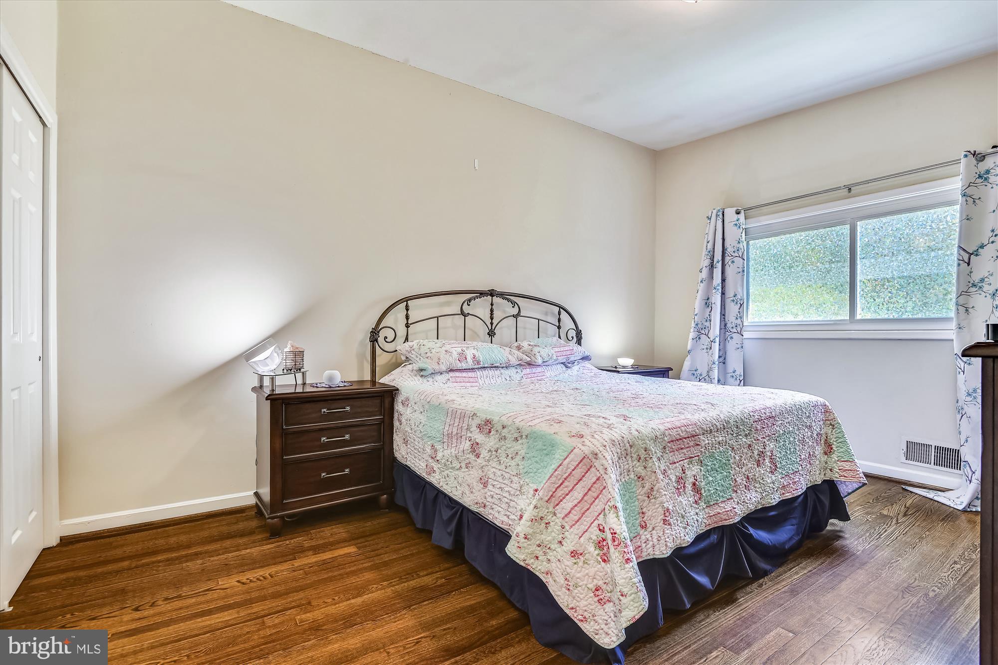 GLENMONT - Residential