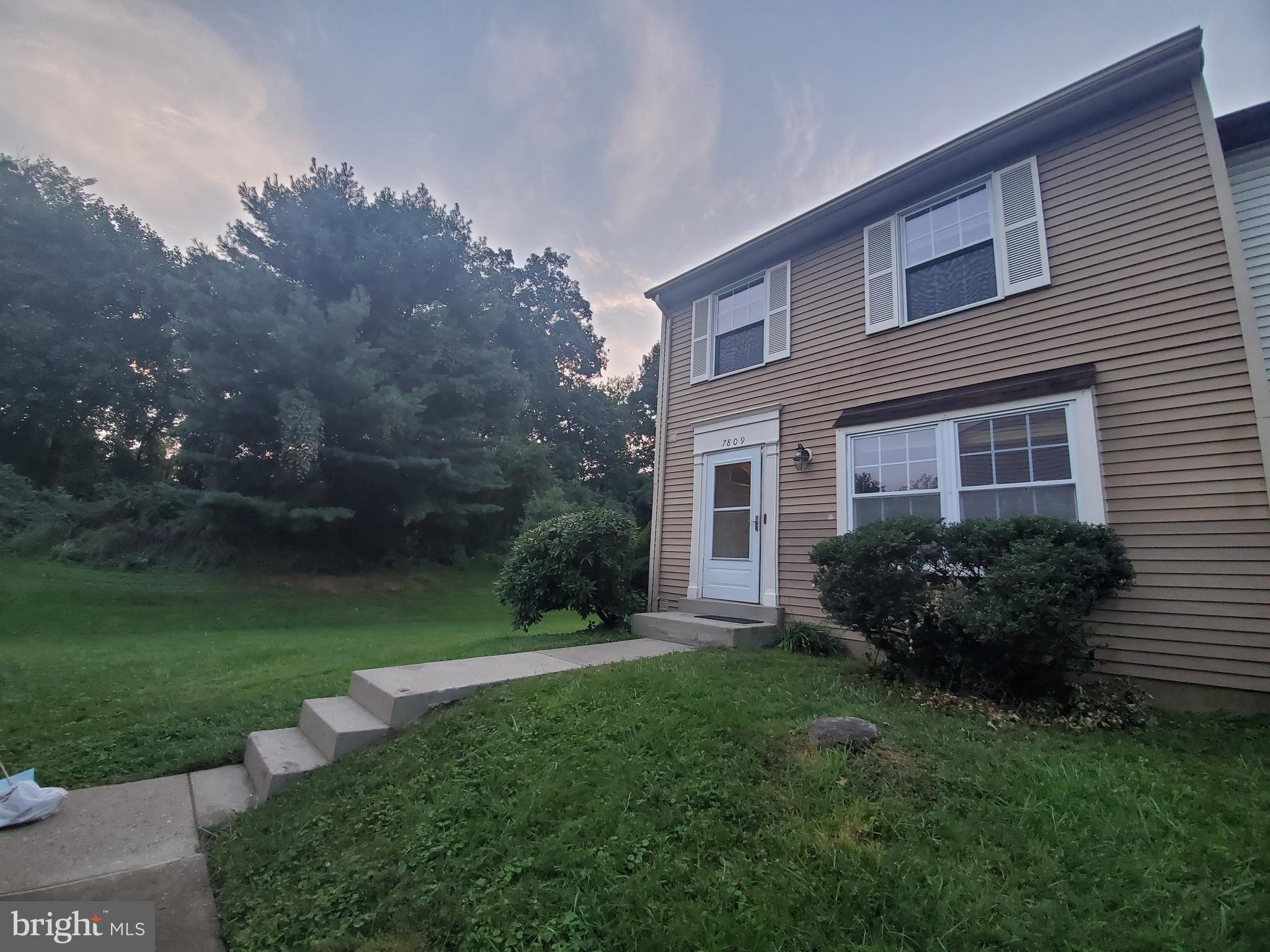 PARK OVERLOOK - Residential Lease