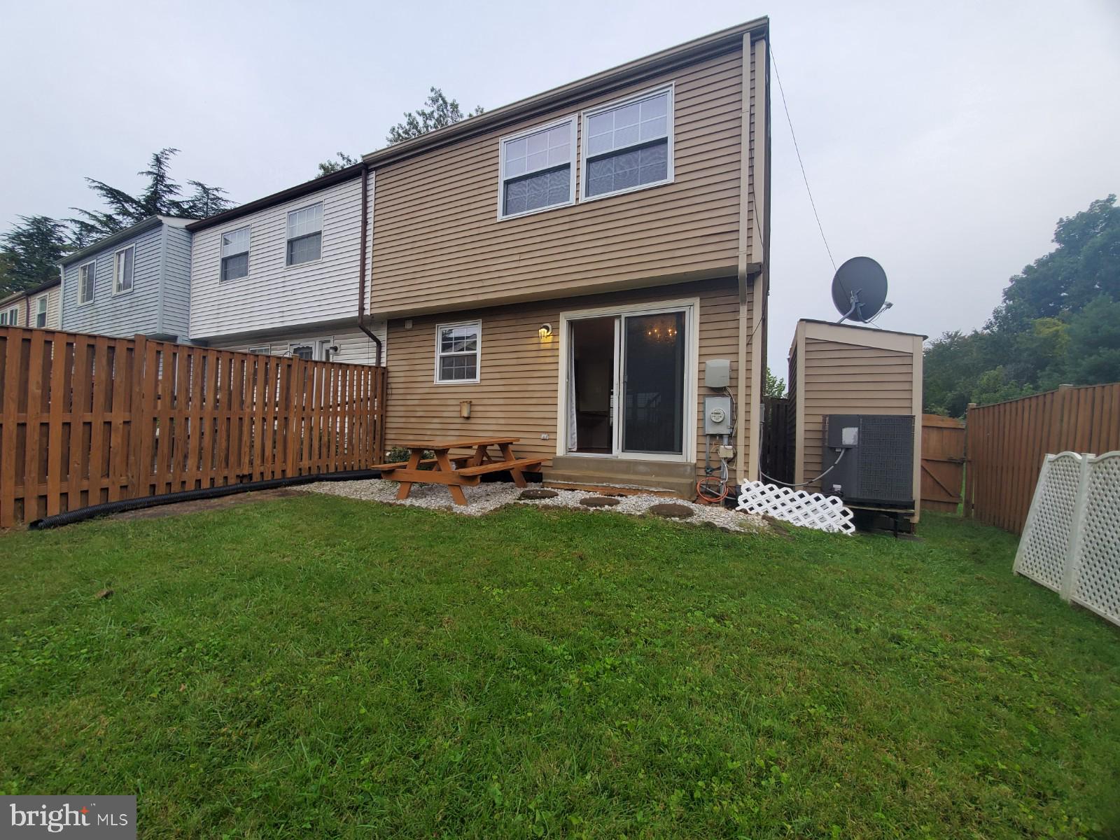 PARK OVERLOOK - Residential Lease