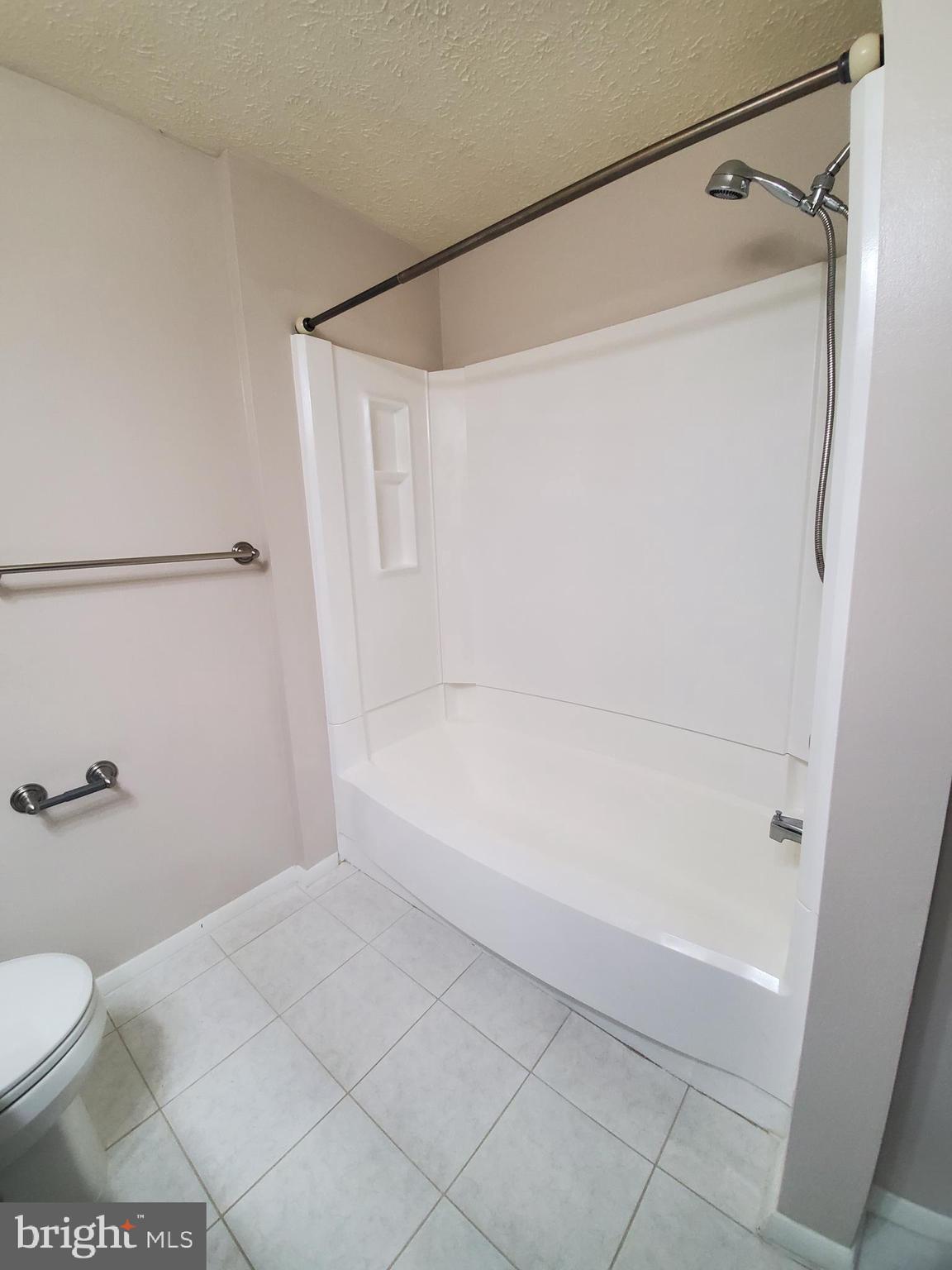 PARK OVERLOOK - Residential Lease